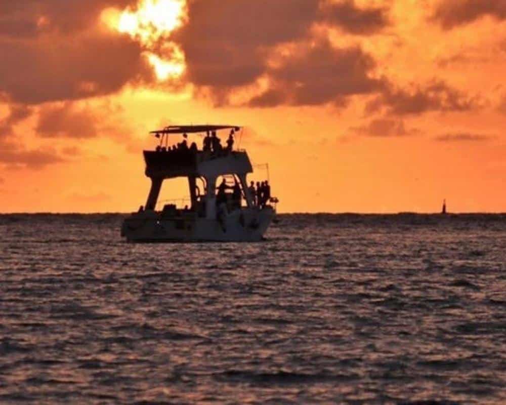 atardecer por la bahía sibarita express