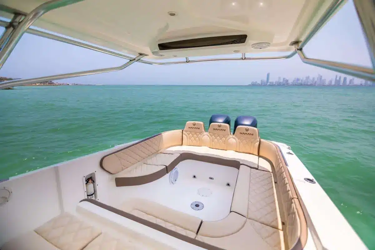 Lancha Makani - Image 9