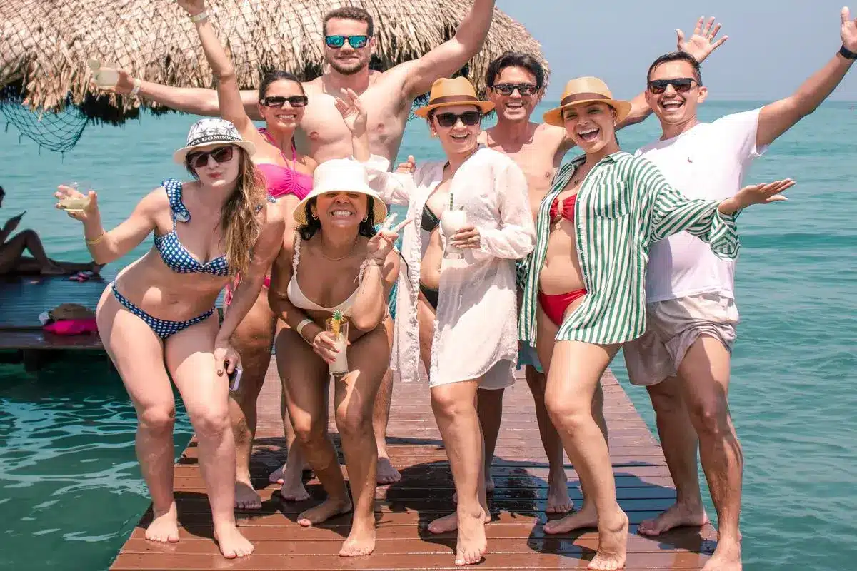 Mantas Beach Club - Image 13